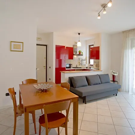 Casa Dei Filati, Cosy Flat With Garden And Parking Close To Apartment Lucca